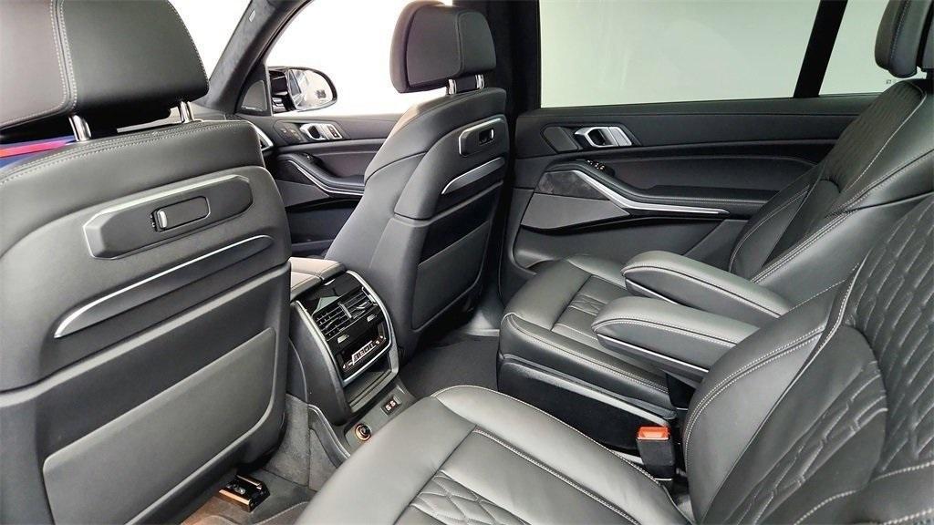 new 2026 BMW X7 car, priced at $124,550