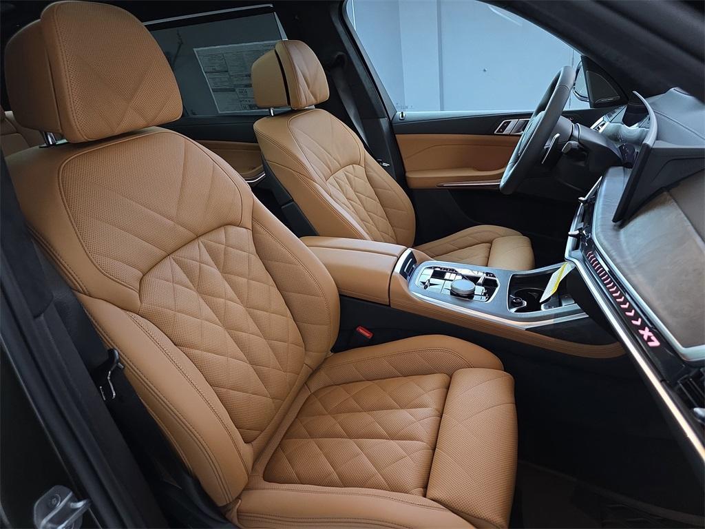 new 2026 BMW X7 car, priced at $98,265