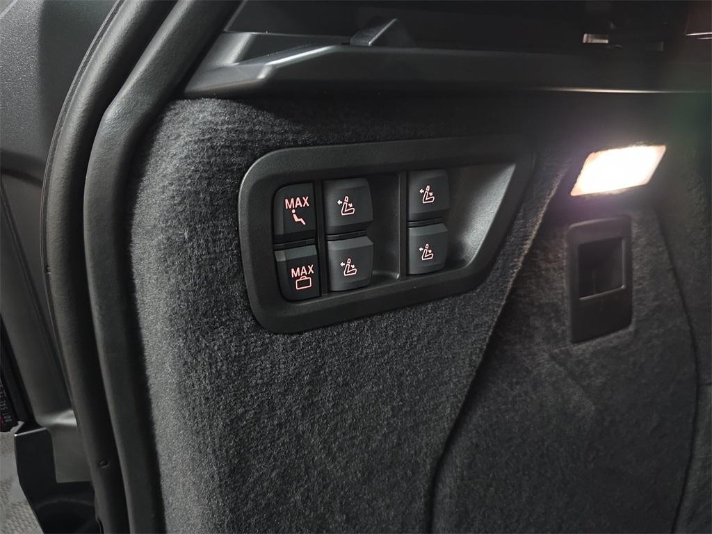 new 2026 BMW X7 car, priced at $94,015