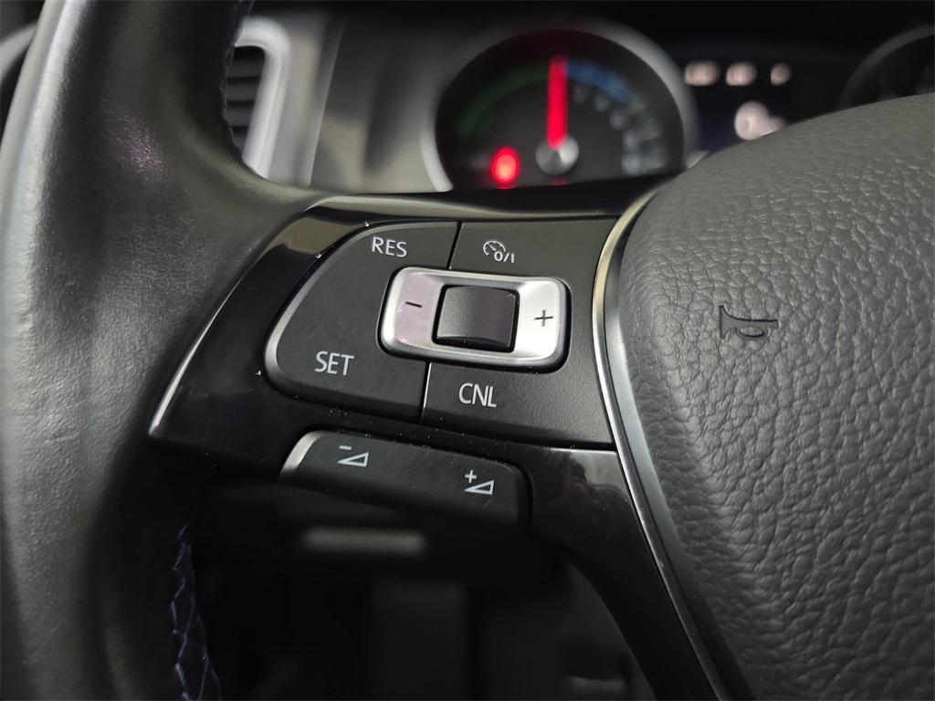 used 2016 Volkswagen e-Golf car, priced at $10,440