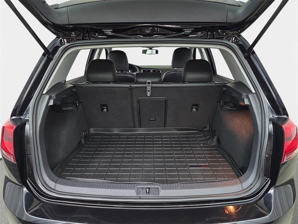 used 2016 Volkswagen e-Golf car, priced at $10,440