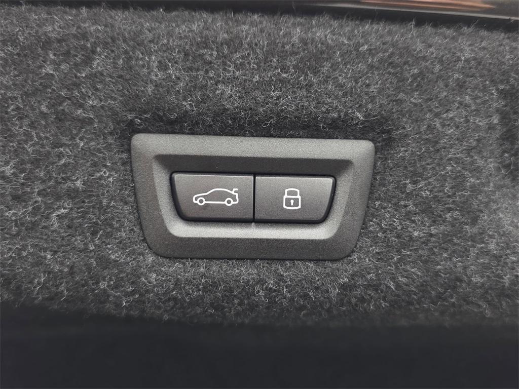 new 2026 BMW 550e car, priced at $87,565