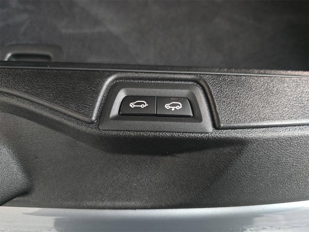 used 2025 BMW X7 car, priced at $79,990