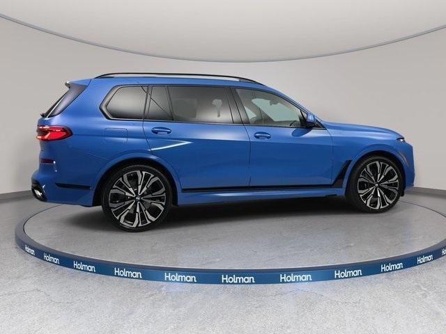 new 2026 BMW X7 car, priced at $112,900