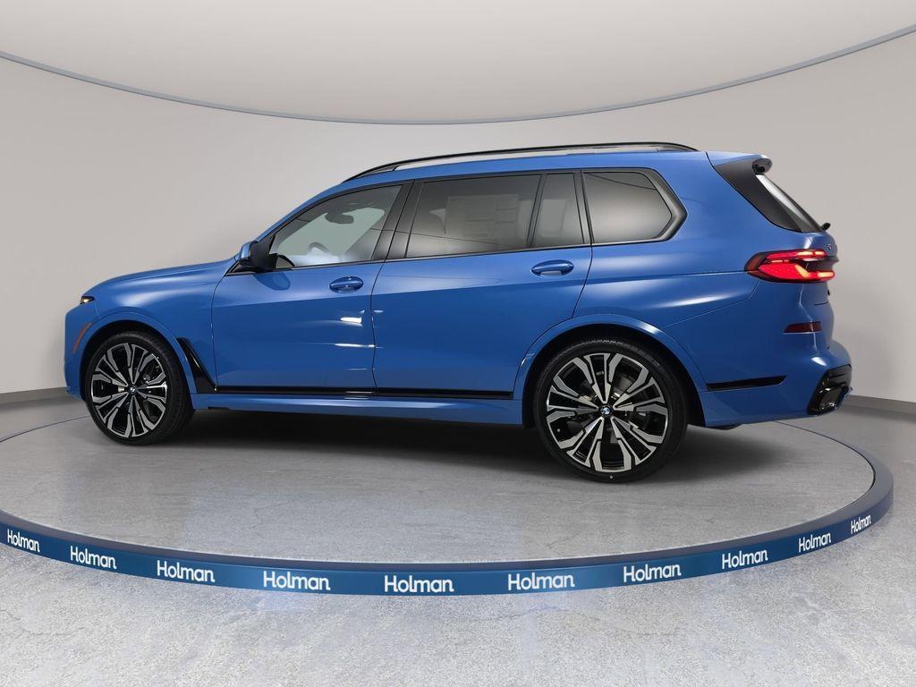 new 2026 BMW X7 car, priced at $112,900