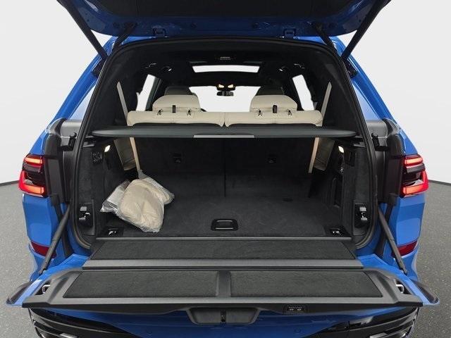 new 2026 BMW X7 car, priced at $112,900