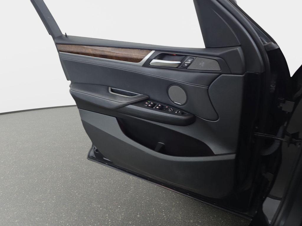 BMW X3 view 28