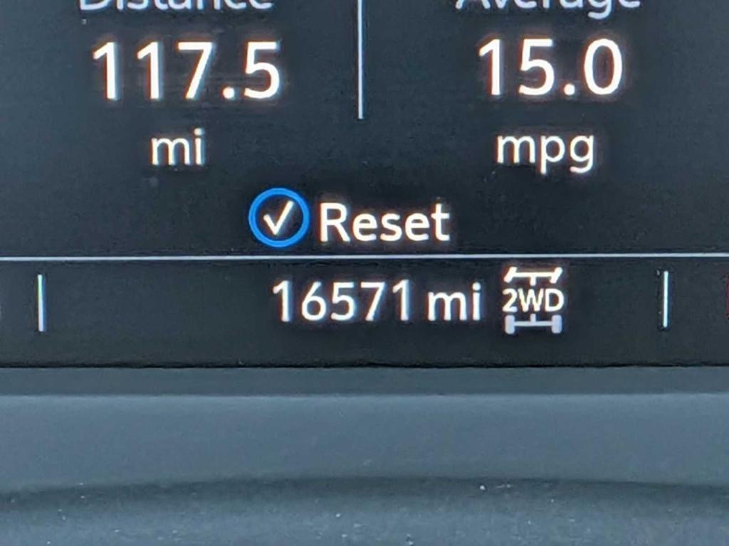 used 2023 Cadillac XT4 car, priced at $30,999