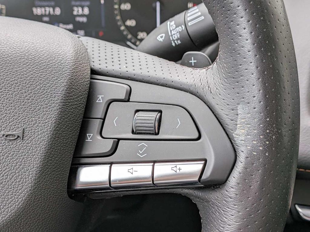 used 2023 Cadillac XT4 car, priced at $31,999