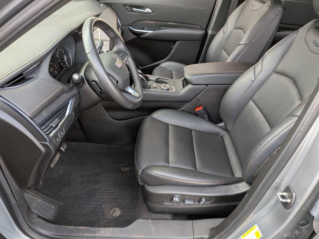 used 2023 Cadillac XT4 car, priced at $30,999