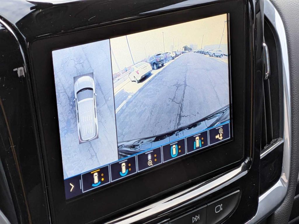 used 2020 Chevrolet Traverse car, priced at $26,999