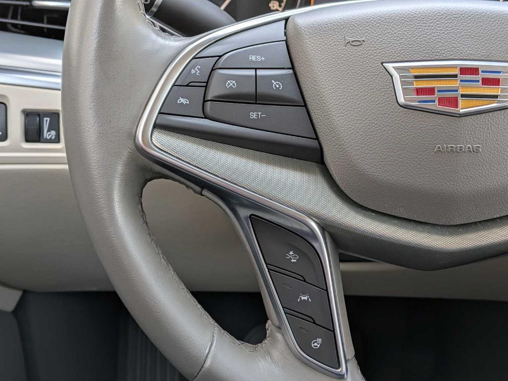 used 2023 Cadillac XT5 car, priced at $35,999
