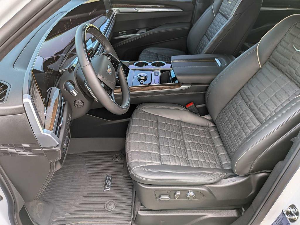used 2025 Cadillac Escalade car, priced at $112,999
