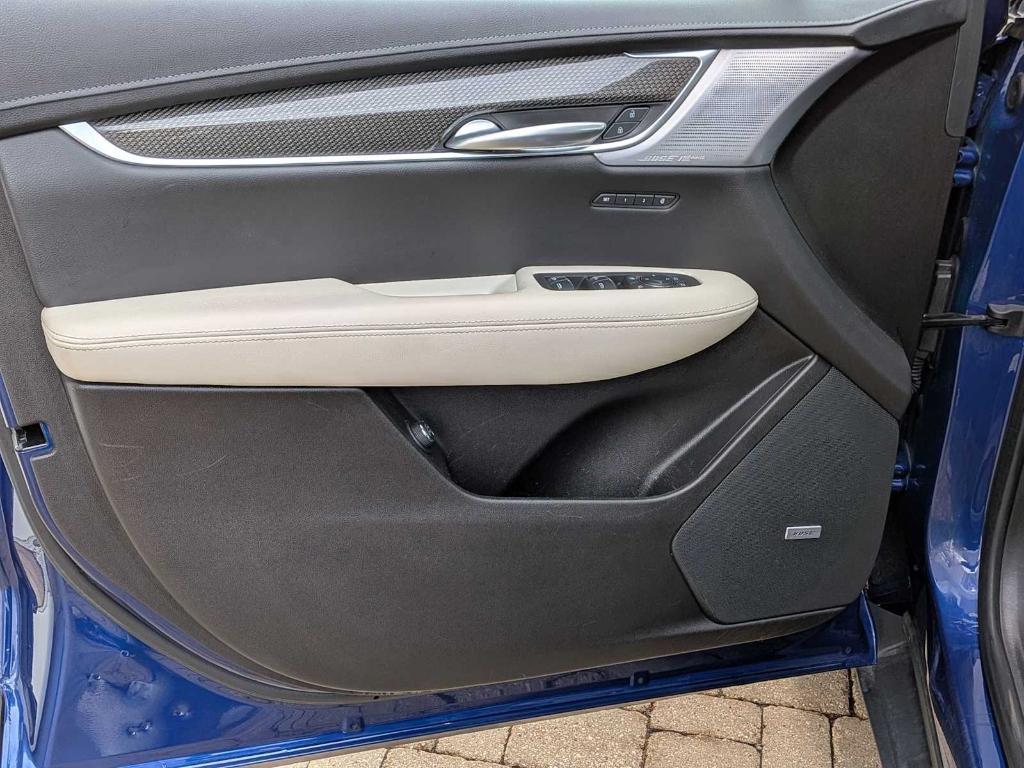 used 2023 Cadillac XT5 car, priced at $36,999