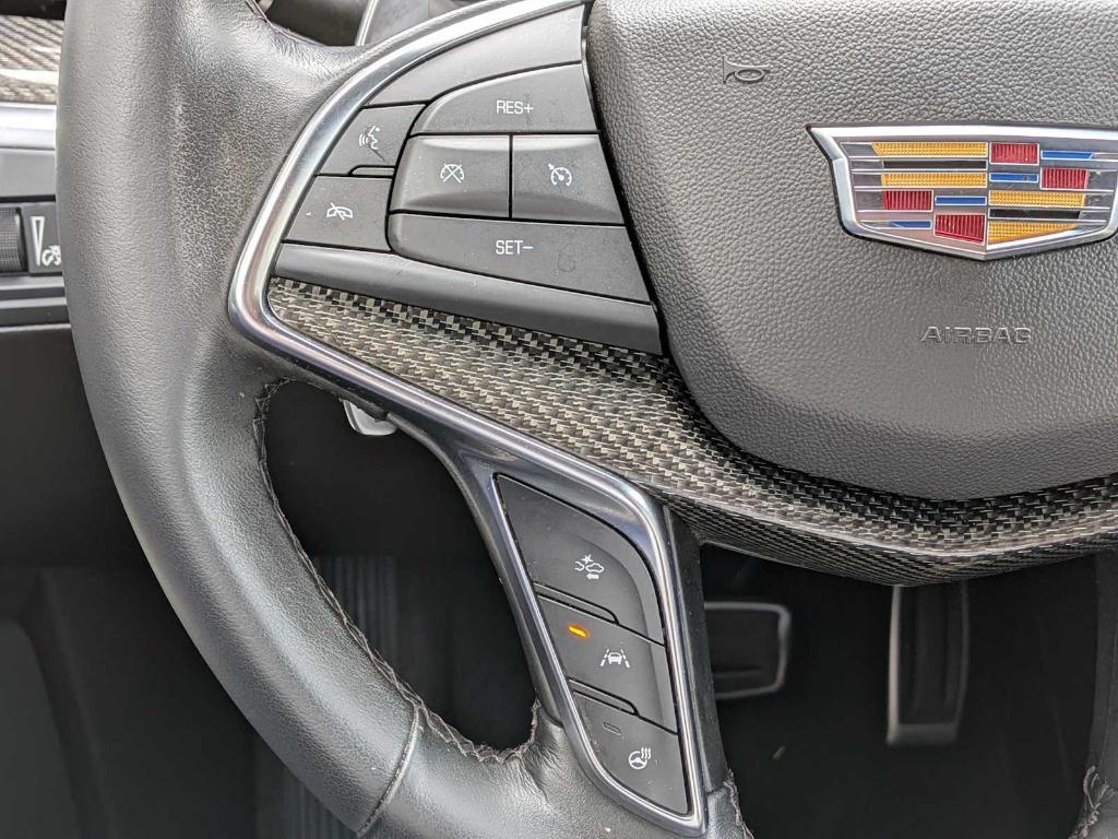 used 2023 Cadillac XT5 car, priced at $36,999