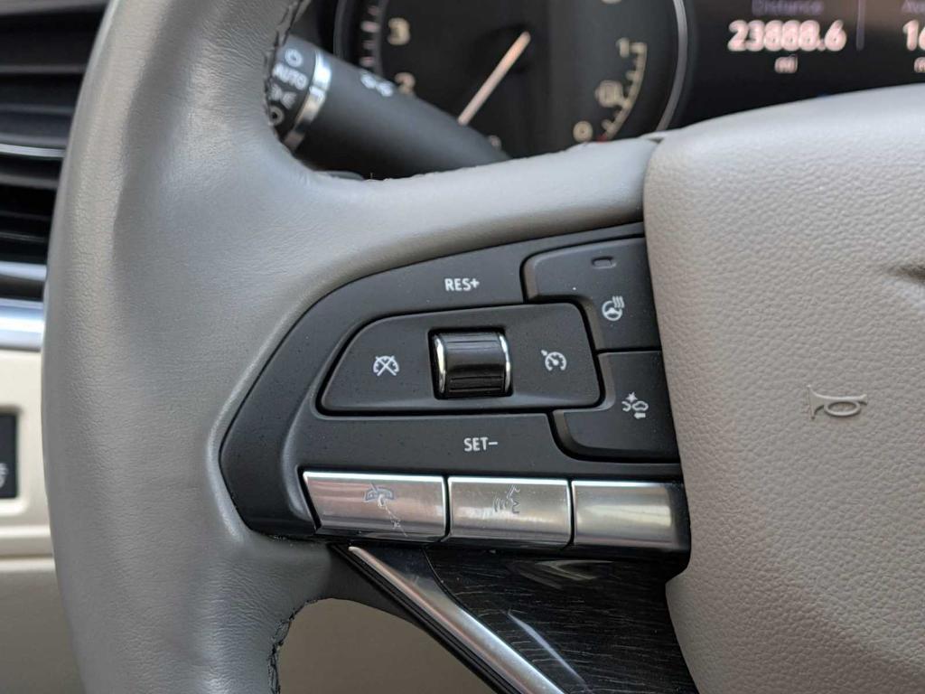 used 2023 Cadillac XT6 car, priced at $40,299