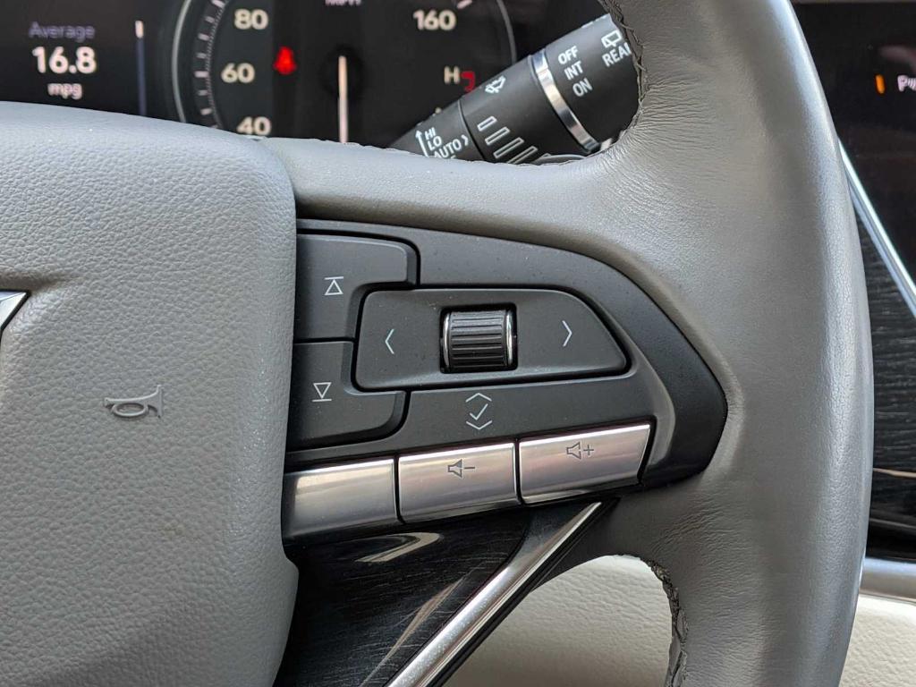 used 2023 Cadillac XT6 car, priced at $40,299