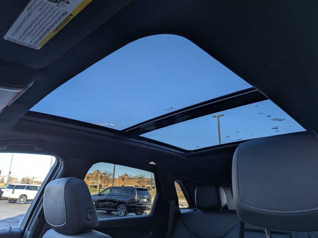 used 2023 Cadillac XT5 car, priced at $29,599