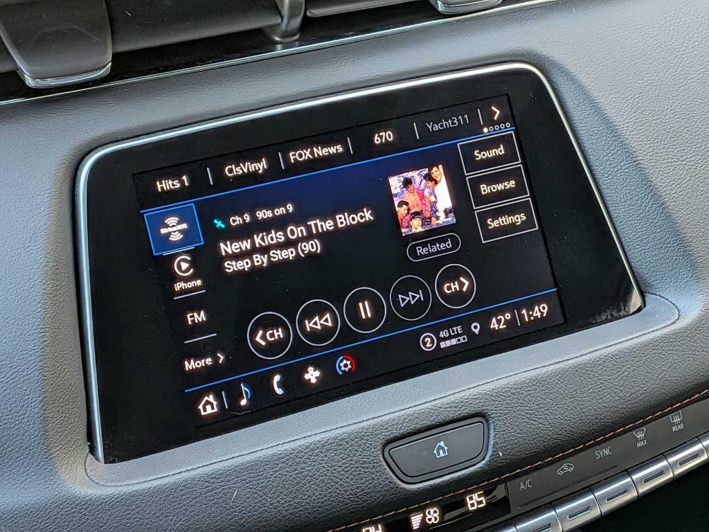 used 2023 Cadillac XT4 car, priced at $29,299