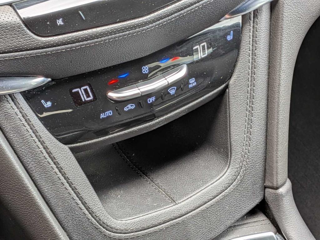 used 2023 Cadillac XT5 car, priced at $35,999