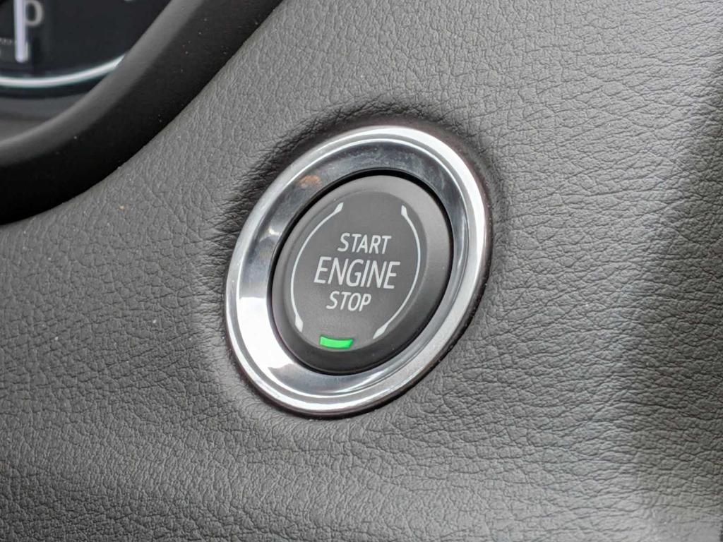 used 2023 Cadillac XT4 car, priced at $29,999