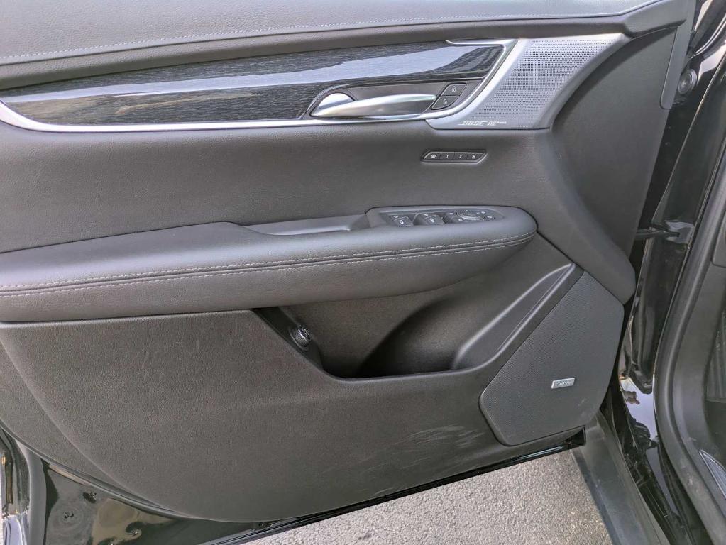 used 2023 Cadillac XT5 car, priced at $27,999