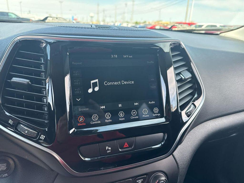 used 2020 Jeep Cherokee car, priced at $18,141