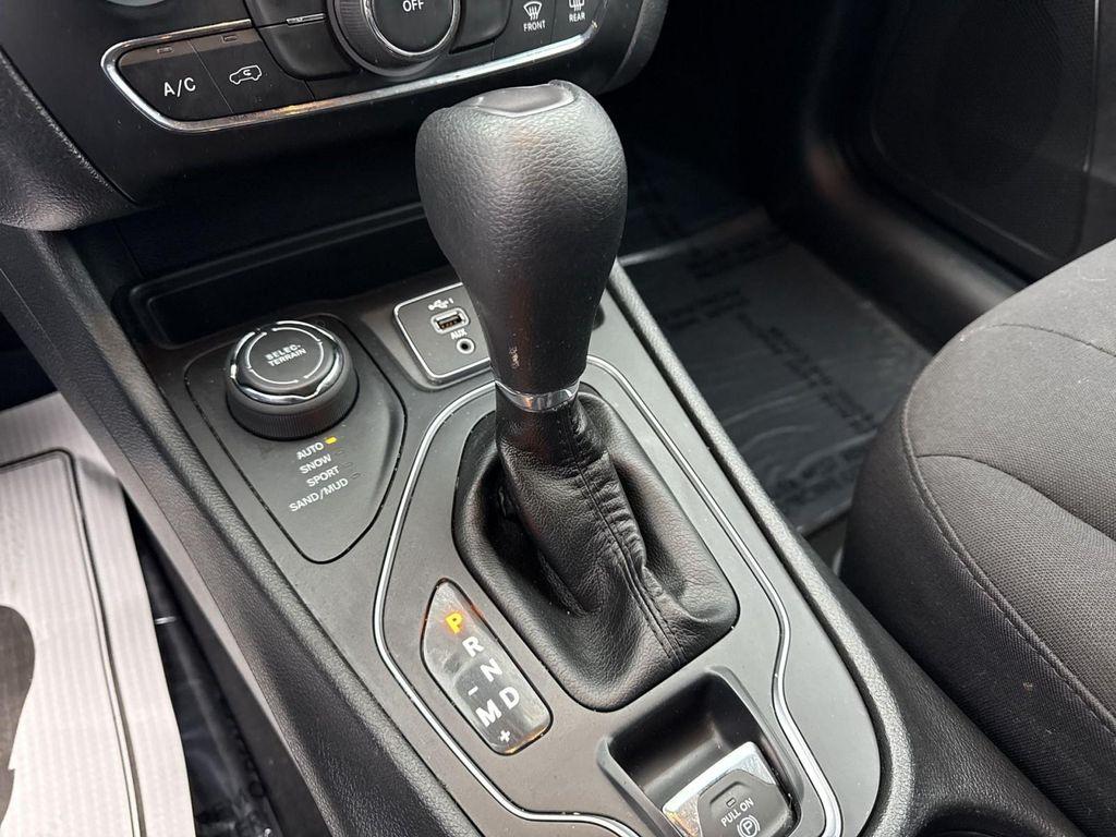 used 2019 Jeep Cherokee car, priced at $9,495