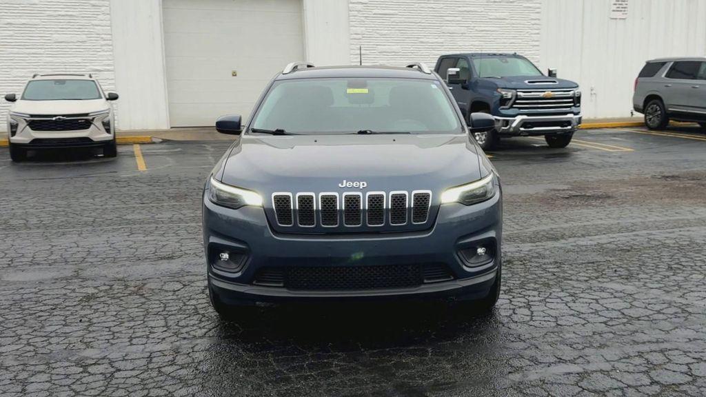 used 2019 Jeep Cherokee car, priced at $9,495