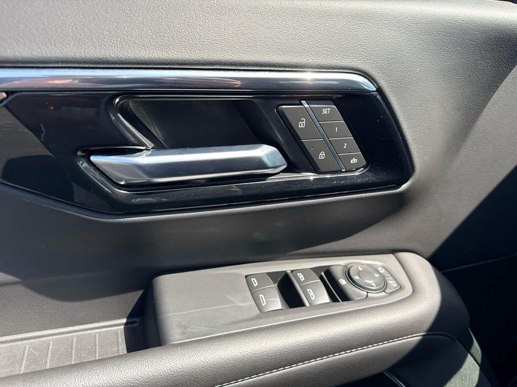 used 2025 Chevrolet Tahoe car, priced at $55,900