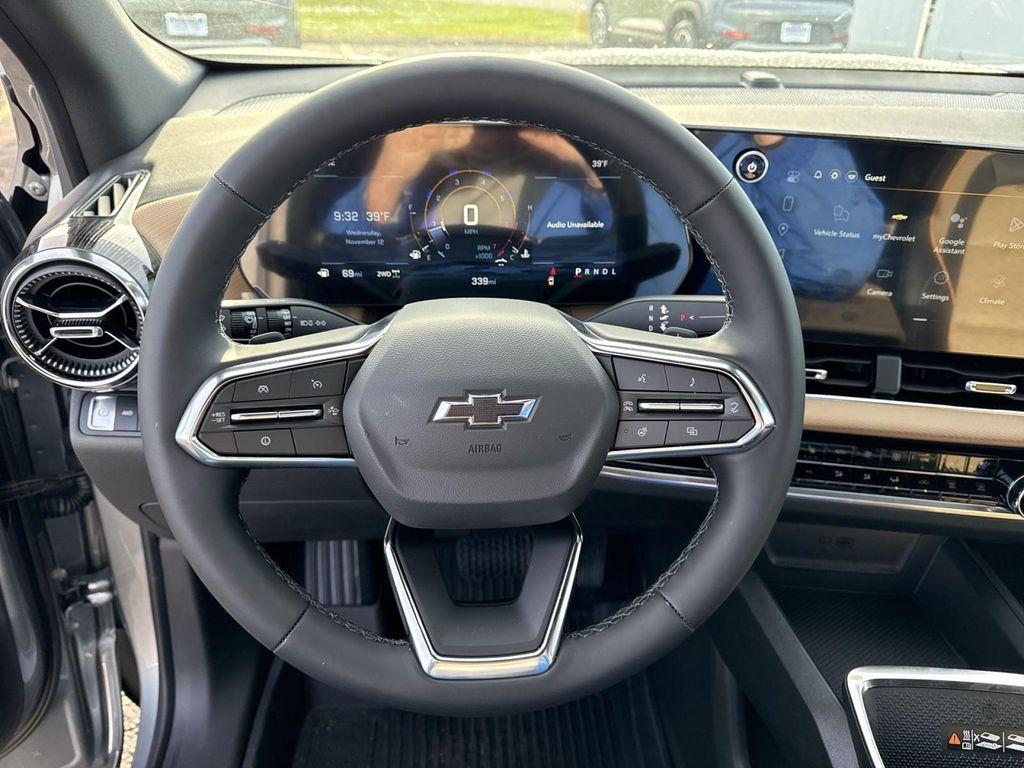 new 2026 Chevrolet Equinox car, priced at $38,670