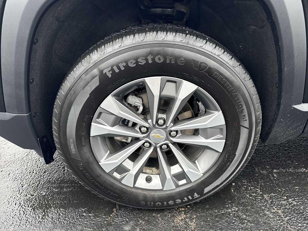 used 2026 Chevrolet Equinox car, priced at $26,900