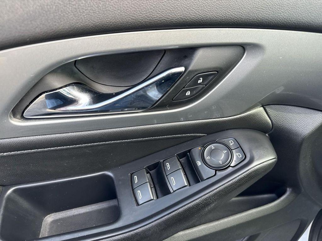 used 2022 Chevrolet Traverse car, priced at $24,795