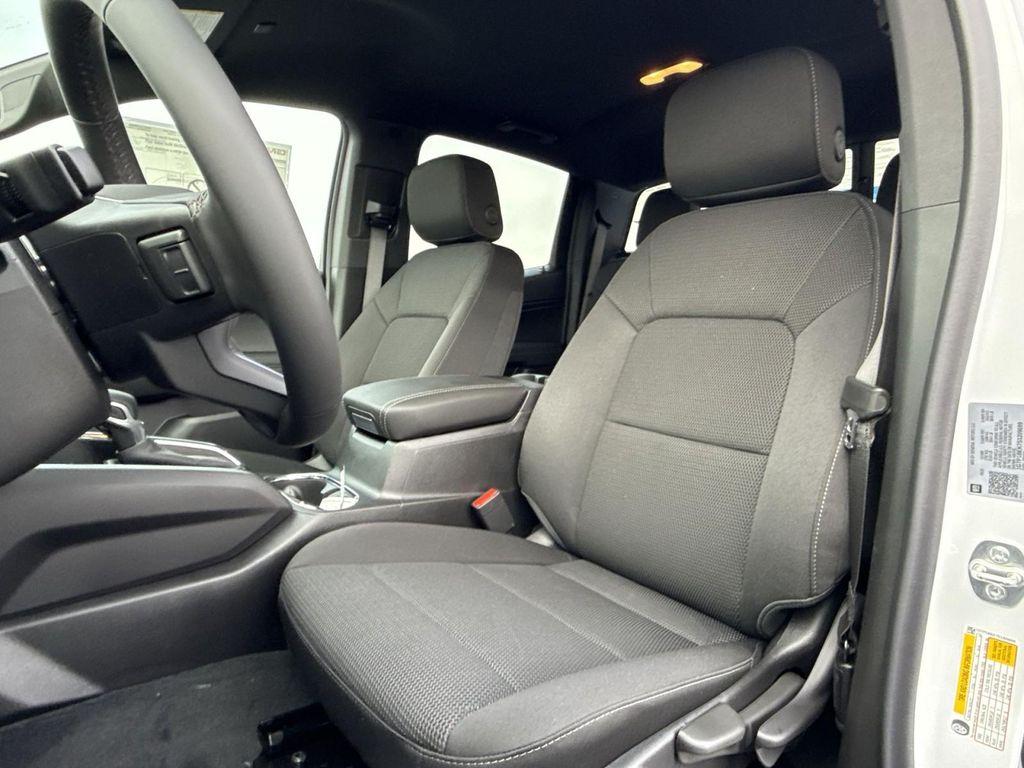 new 2025 GMC Canyon car, priced at $40,095