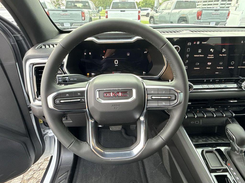 new 2025 GMC Canyon car, priced at $40,095