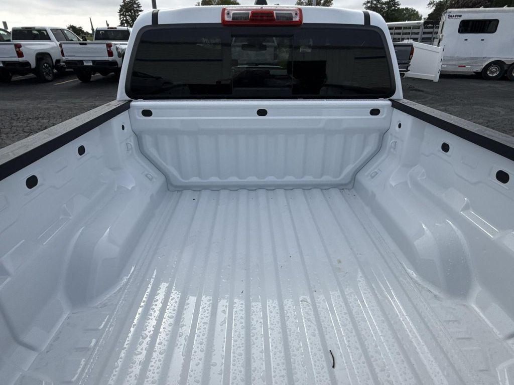 new 2025 GMC Canyon car, priced at $40,095