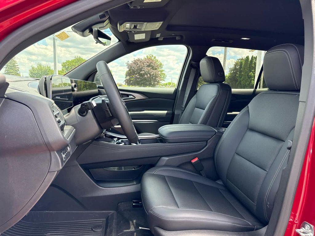 new 2026 Chevrolet Traverse car, priced at $50,440