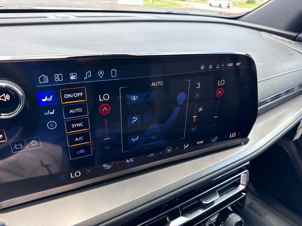 new 2026 Chevrolet Traverse car, priced at $50,440