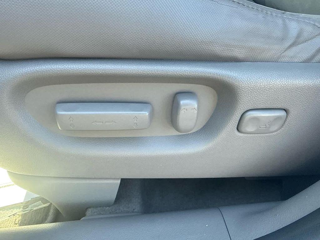 used 2009 Honda CR-V car, priced at $7,800
