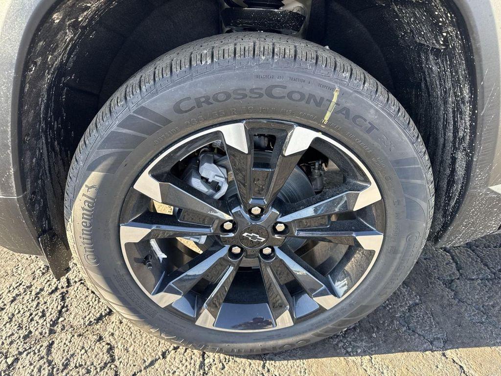 new 2026 Chevrolet Equinox car, priced at $35,660