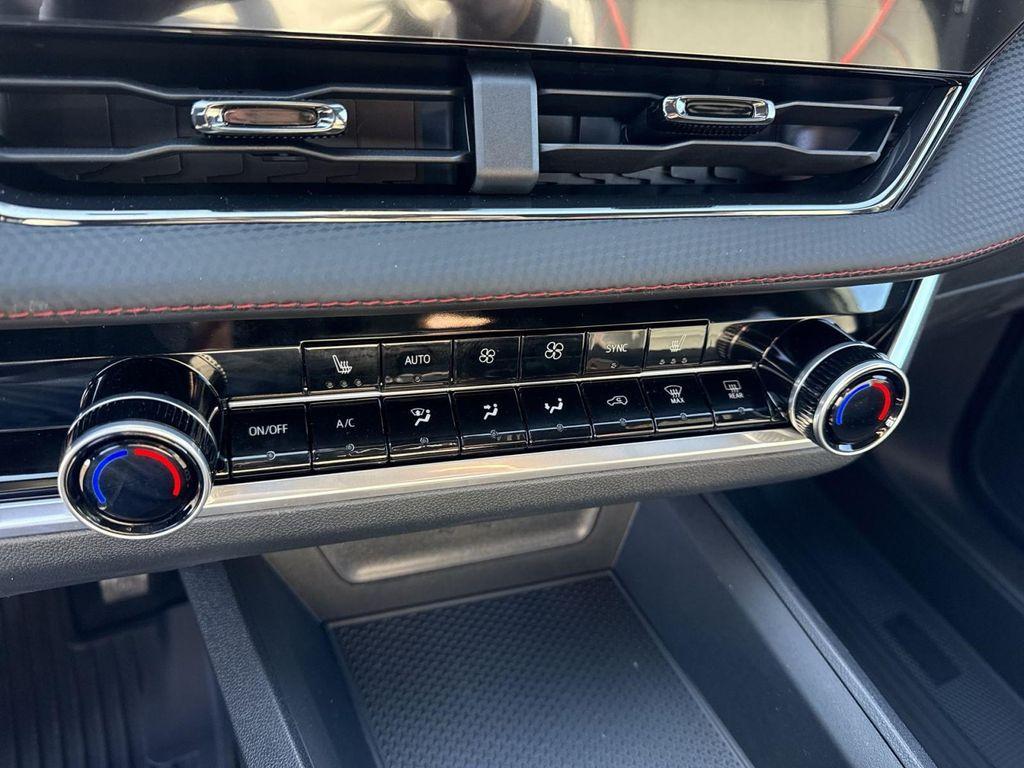 new 2026 Chevrolet Equinox car, priced at $35,660