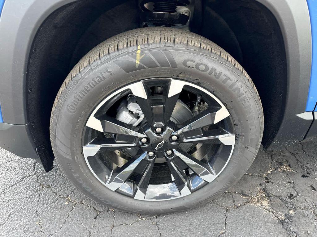 new 2026 Chevrolet Equinox car, priced at $37,415