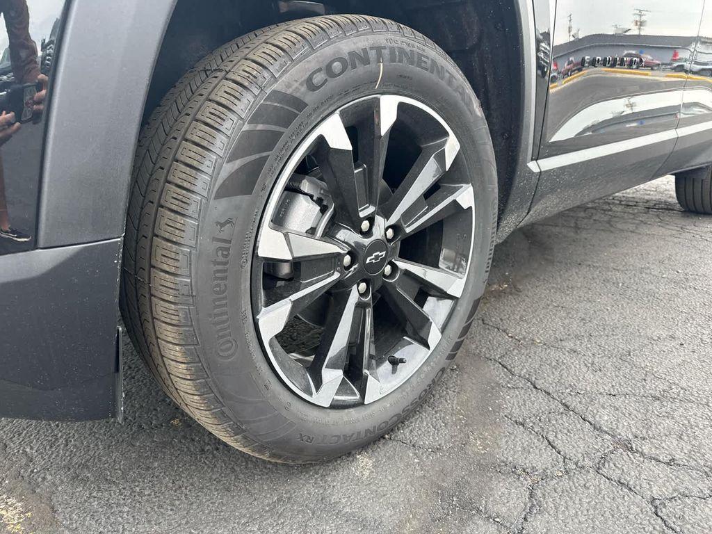 new 2026 Chevrolet Equinox car, priced at $35,595