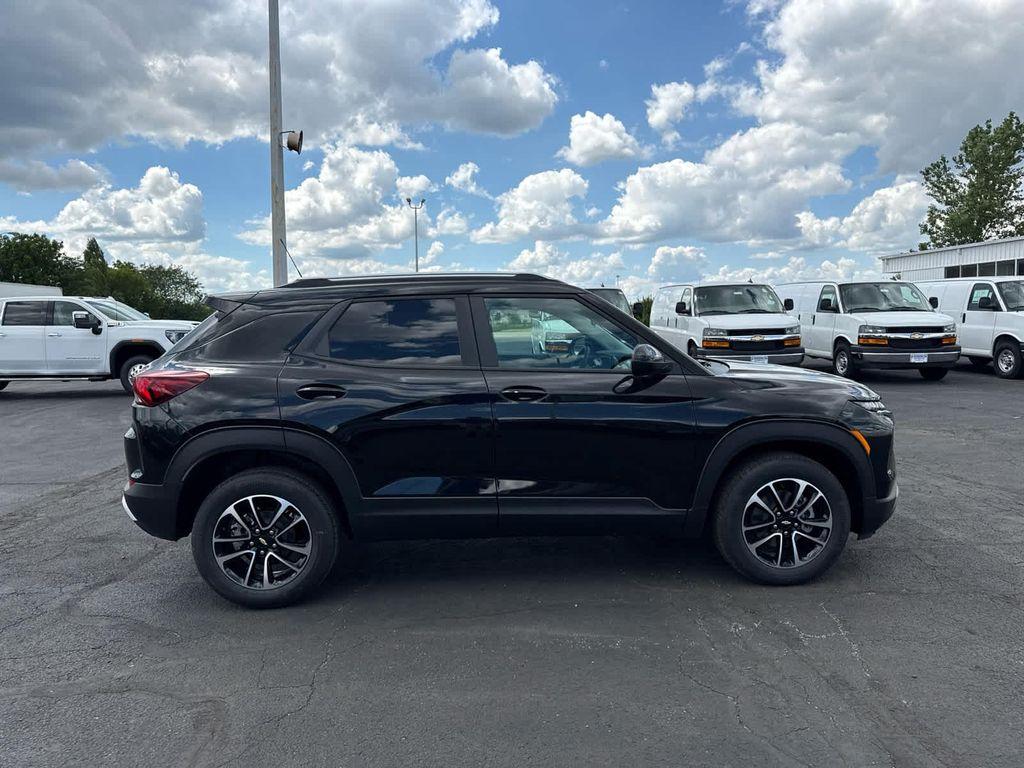 new 2026 Chevrolet TrailBlazer car, priced at $29,285