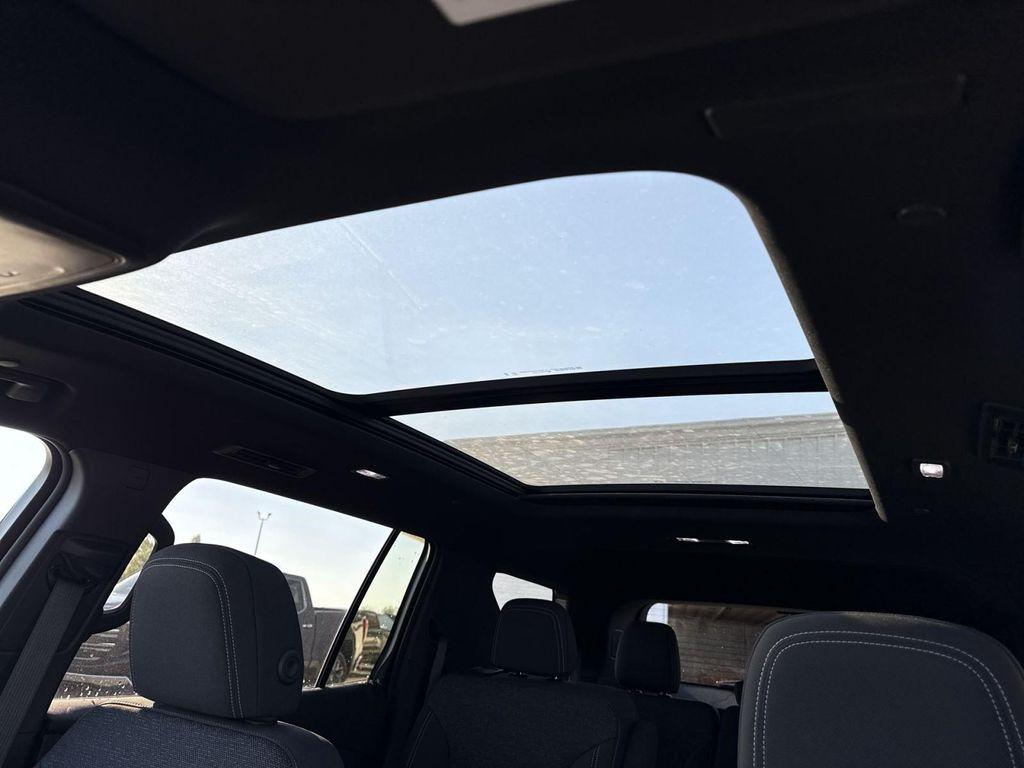 new 2026 Chevrolet Traverse car, priced at $48,915