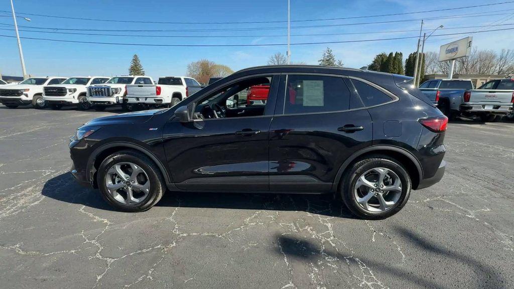used 2025 Ford Escape car, priced at $25,400
