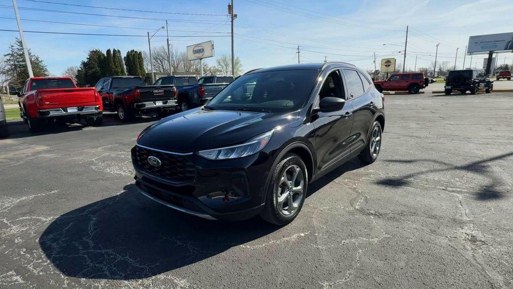 used 2025 Ford Escape car, priced at $25,400