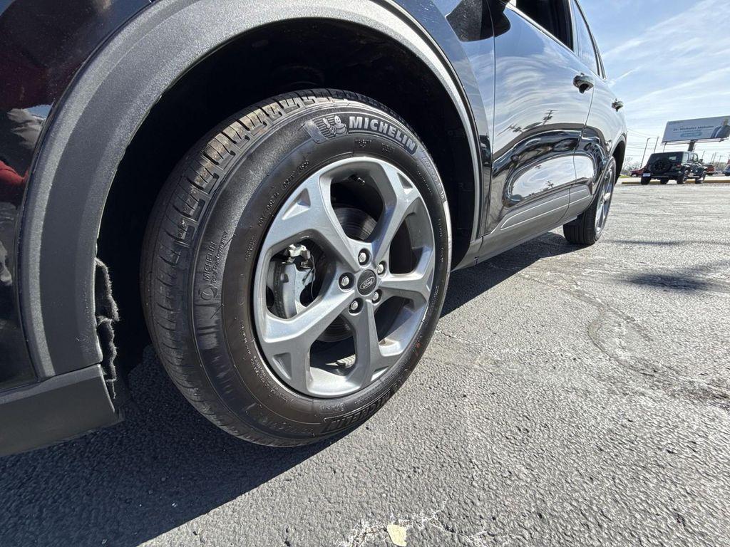 used 2025 Ford Escape car, priced at $25,400