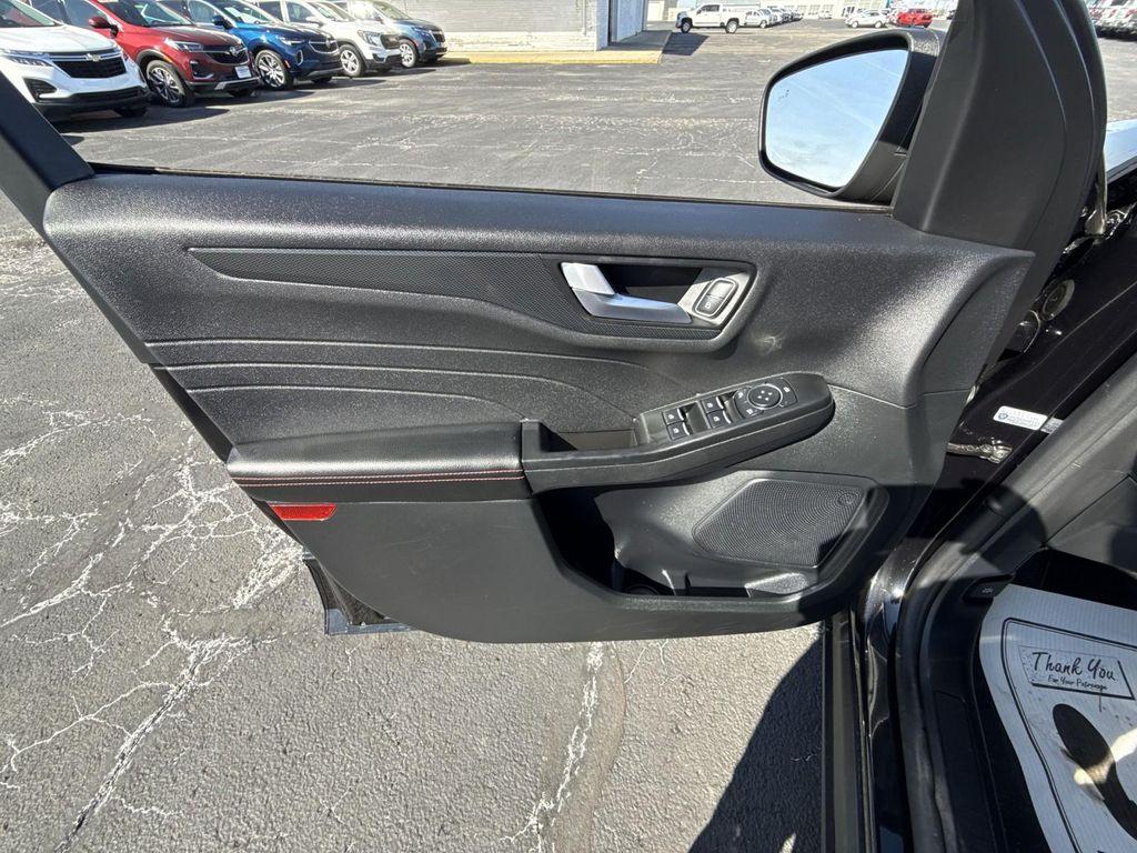 used 2025 Ford Escape car, priced at $25,400