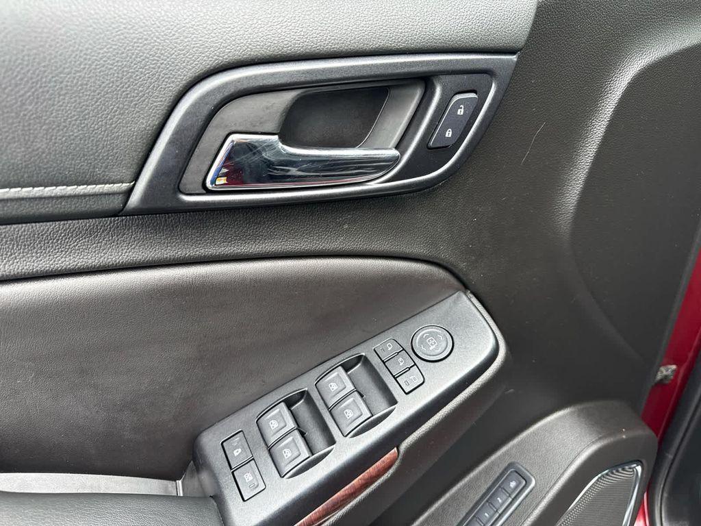 used 2019 GMC Yukon XL car, priced at $25,495